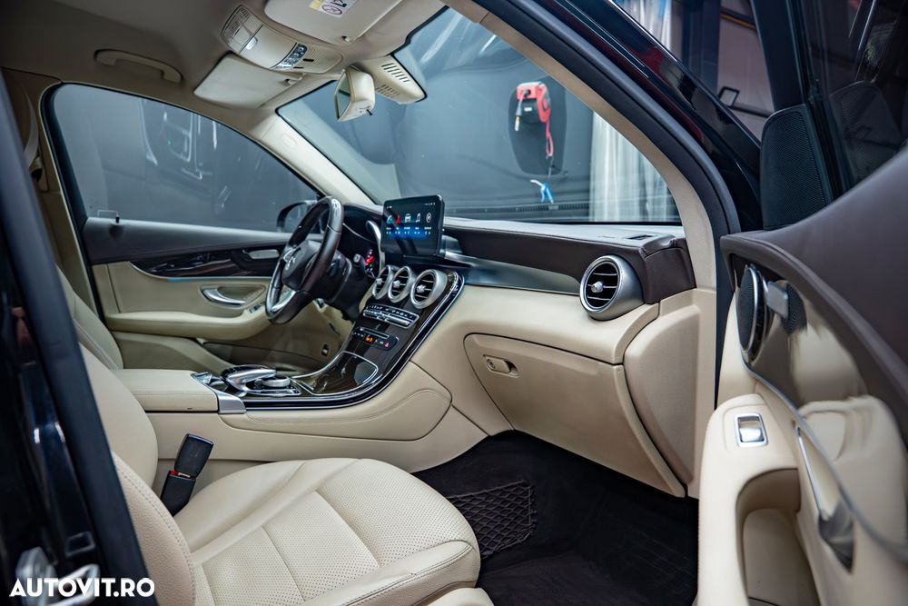 Mercedes-Benz GLC - 23