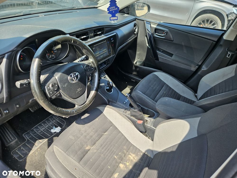 Toyota Auris 1.8 HSD Luna - 4