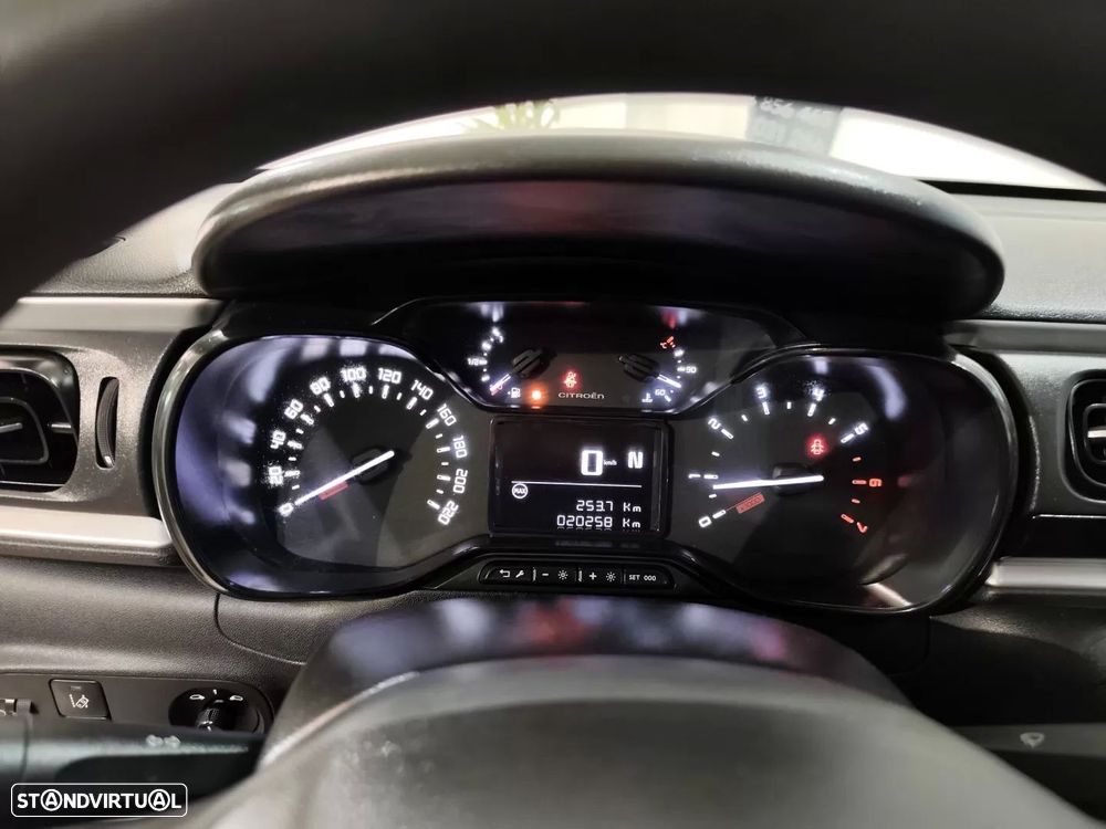 Citroën C3 1.2 PureTech Shine EAT6 - 15