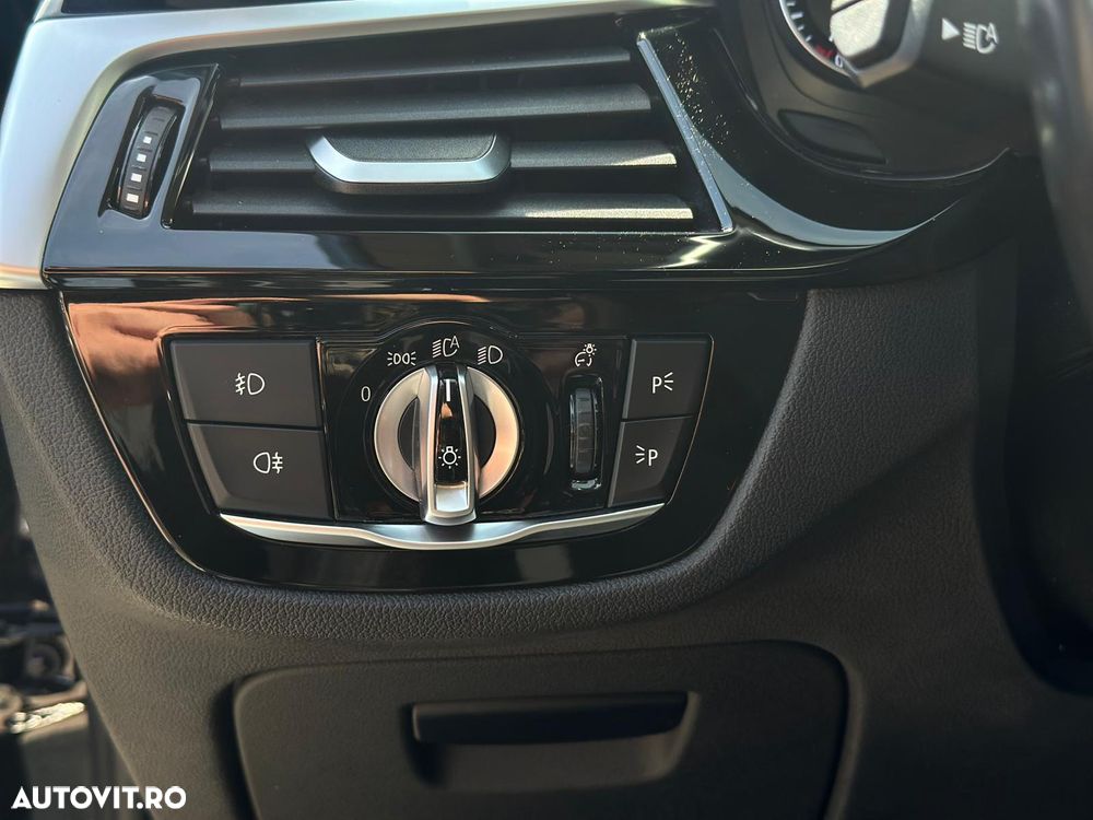 BMW Seria 5 520d xDrive Aut. Sport Line - 26