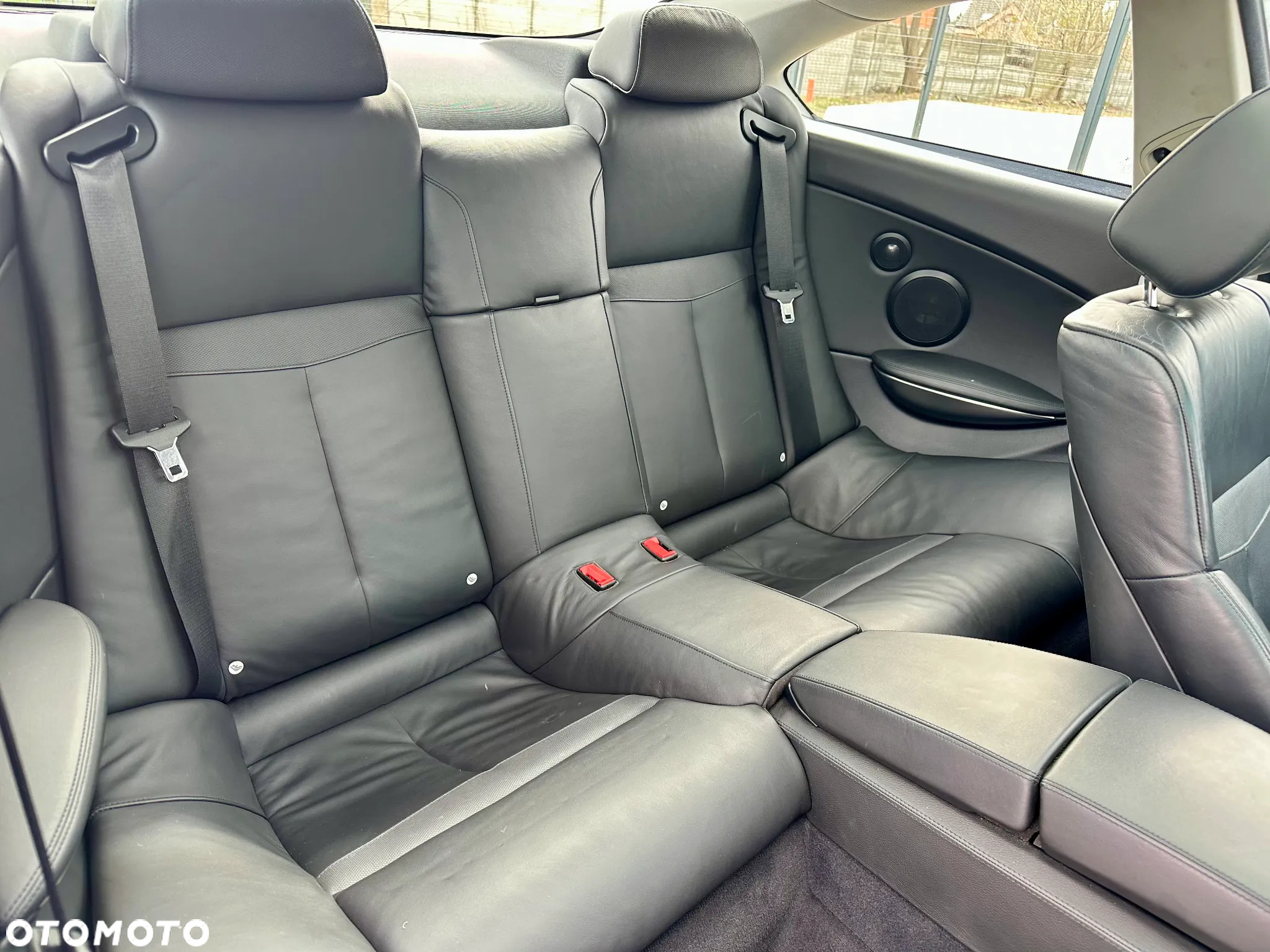 BMW Seria 6 650 i - 25