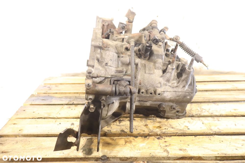 SKRZYNIA BIEGÓW 5 BIEGOWA MITSUBISHI OUTLANDER I 2.0 BJ7245 - 3