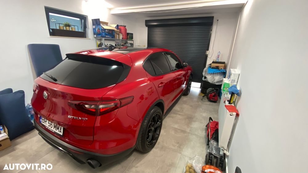 Alfa Romeo Stelvio 2.0 Turbo AWD AT8 Veloce - 7