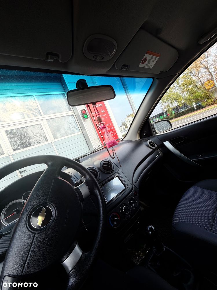 Chevrolet Aveo - 11