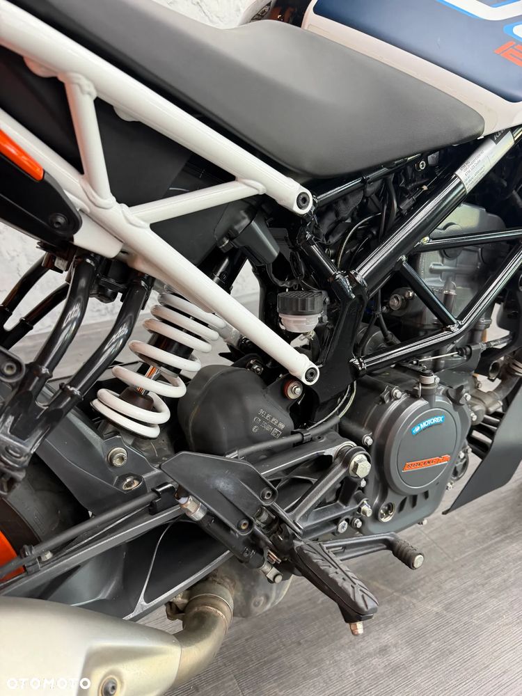 KTM Duke 125 - 13