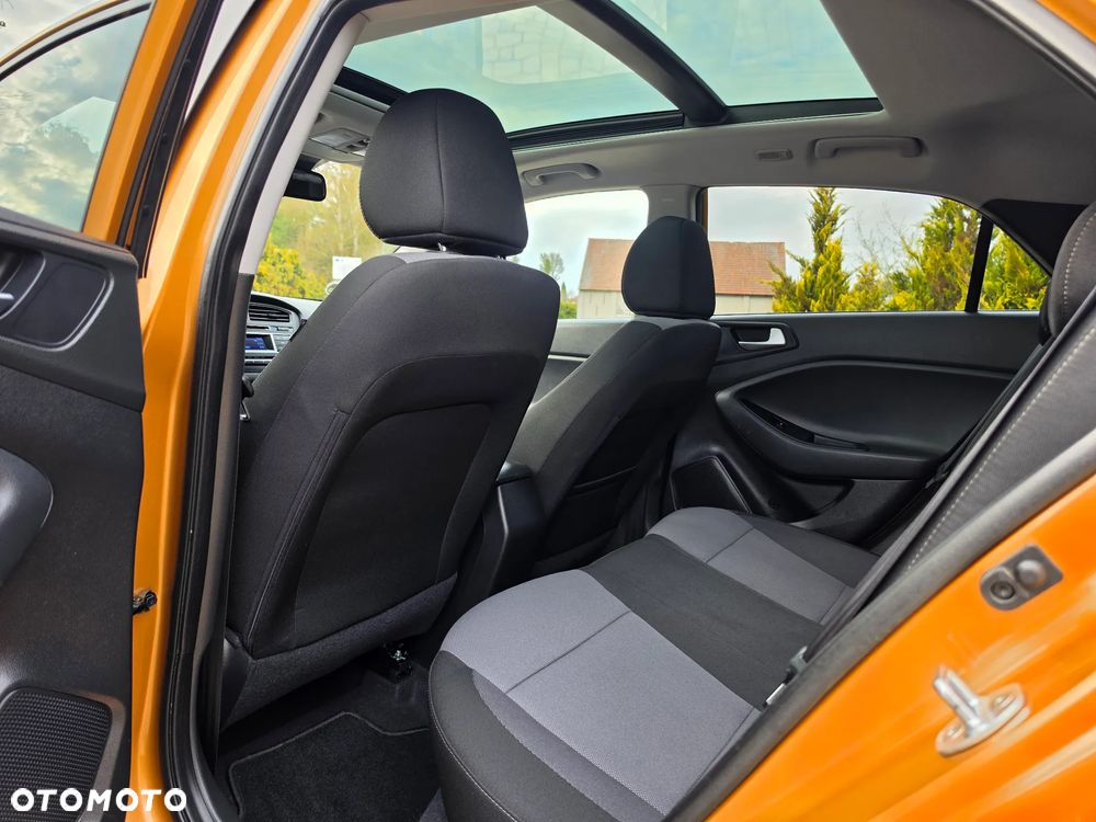 Hyundai i20 1.2 Passion Plus - 27