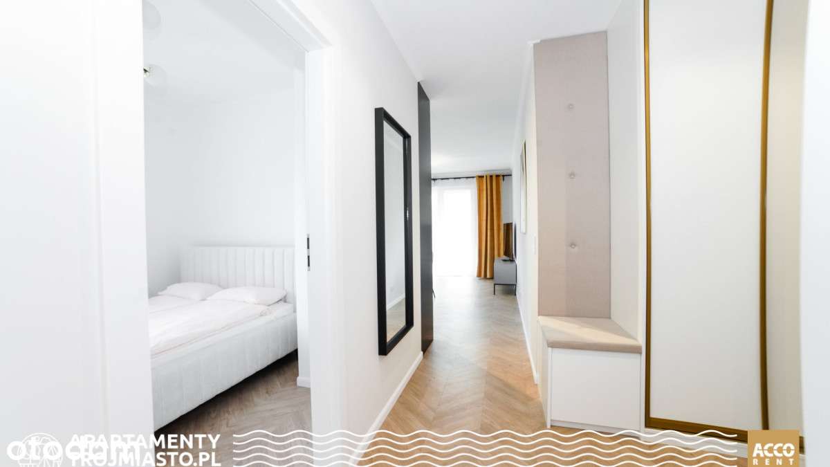 Gdańsk Oliwa–balkon, 2 miejsca postojowe