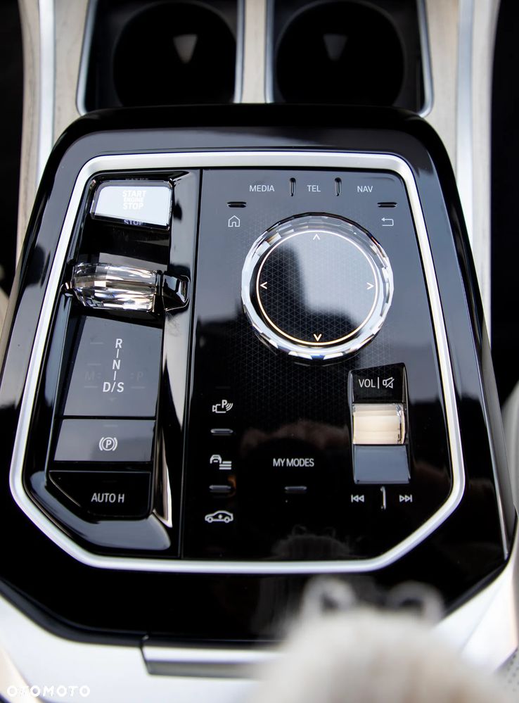 BMW Seria 7 - 26
