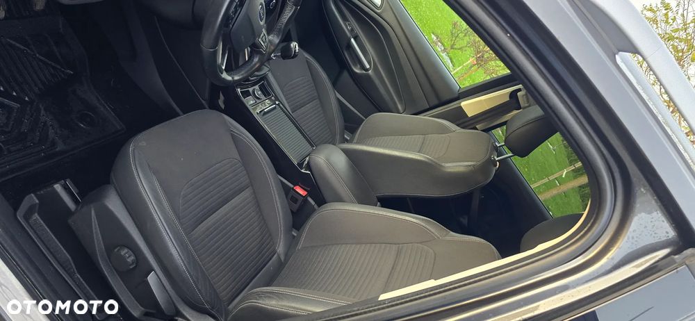 Ford Kuga 1.5 EcoBoost 2x4 Titanium - 12