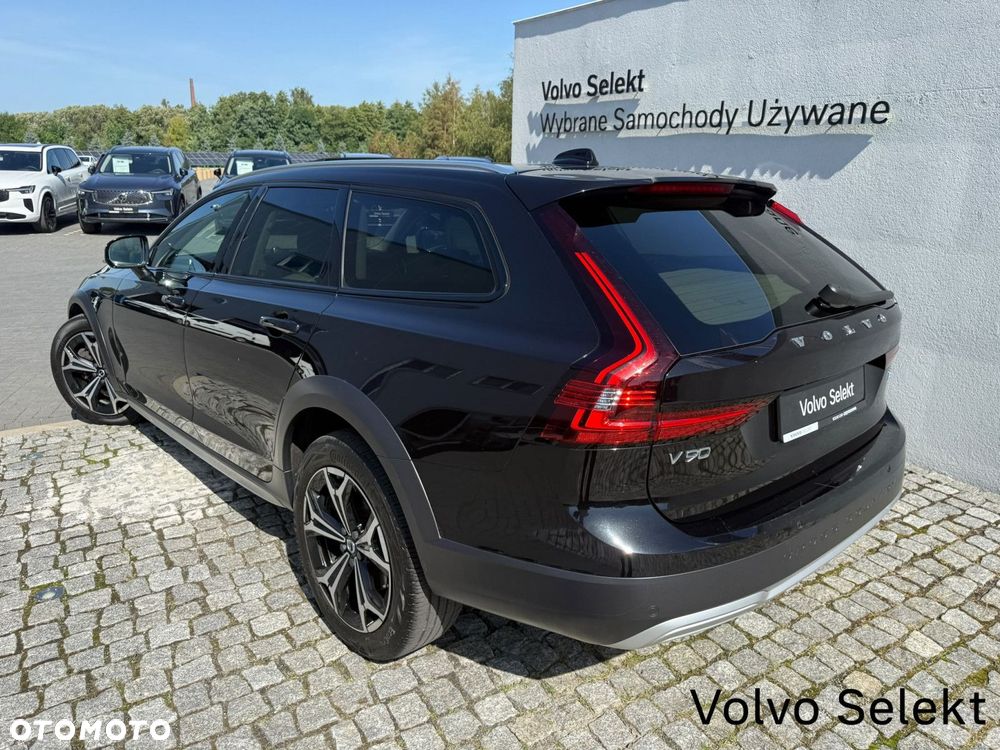 Volvo V90 Cross Country - 9