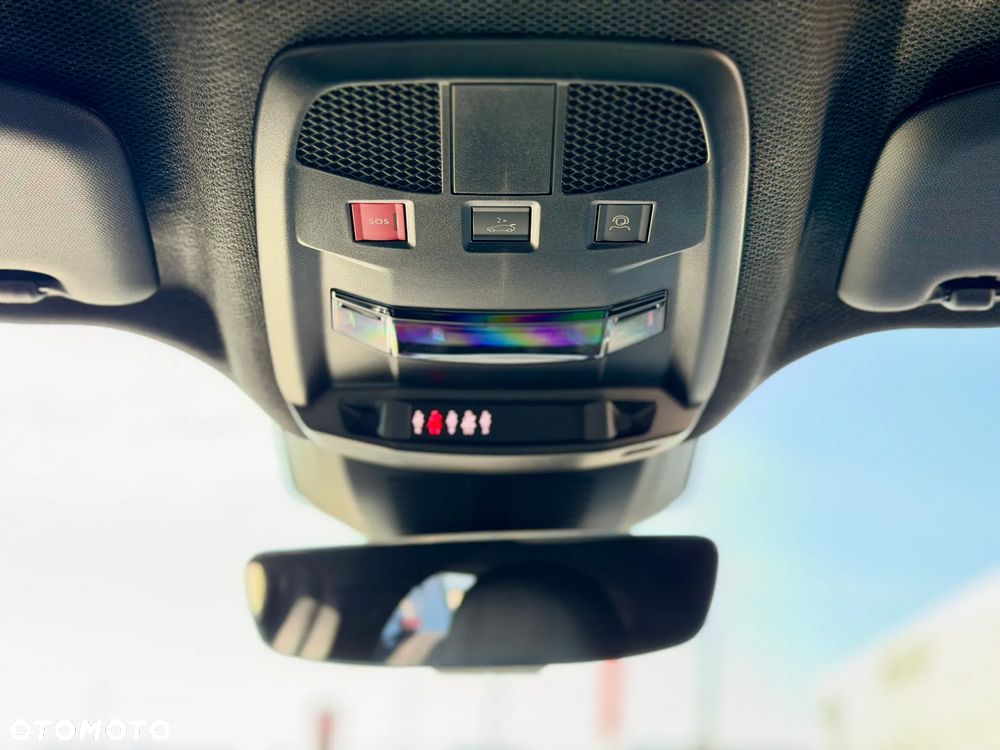 Jeep Avenger 1.2 T3 mHEV Summit FWD eDCT6 - 24