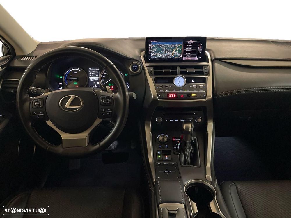 Lexus NX 300h - 8