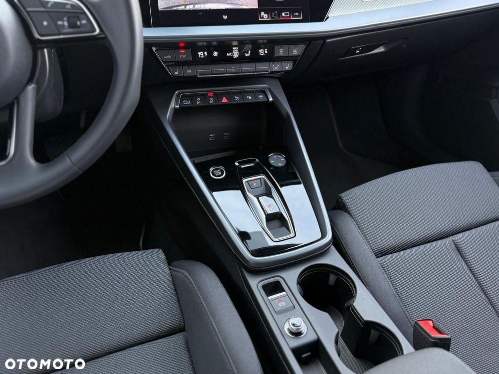 Audi A3 Sportback 35 TFSI mHEV S Line S tronic - 23