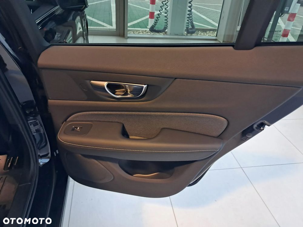 Volvo V60 B4 B Plus Dark - 20