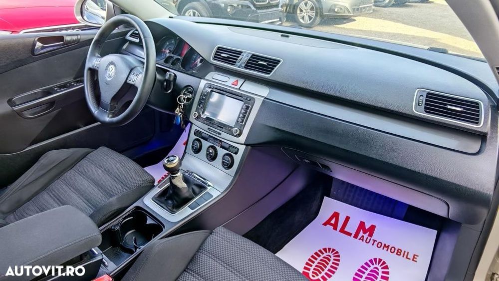 Volkswagen Passat 2.0 TDI DPF Sportline - 6