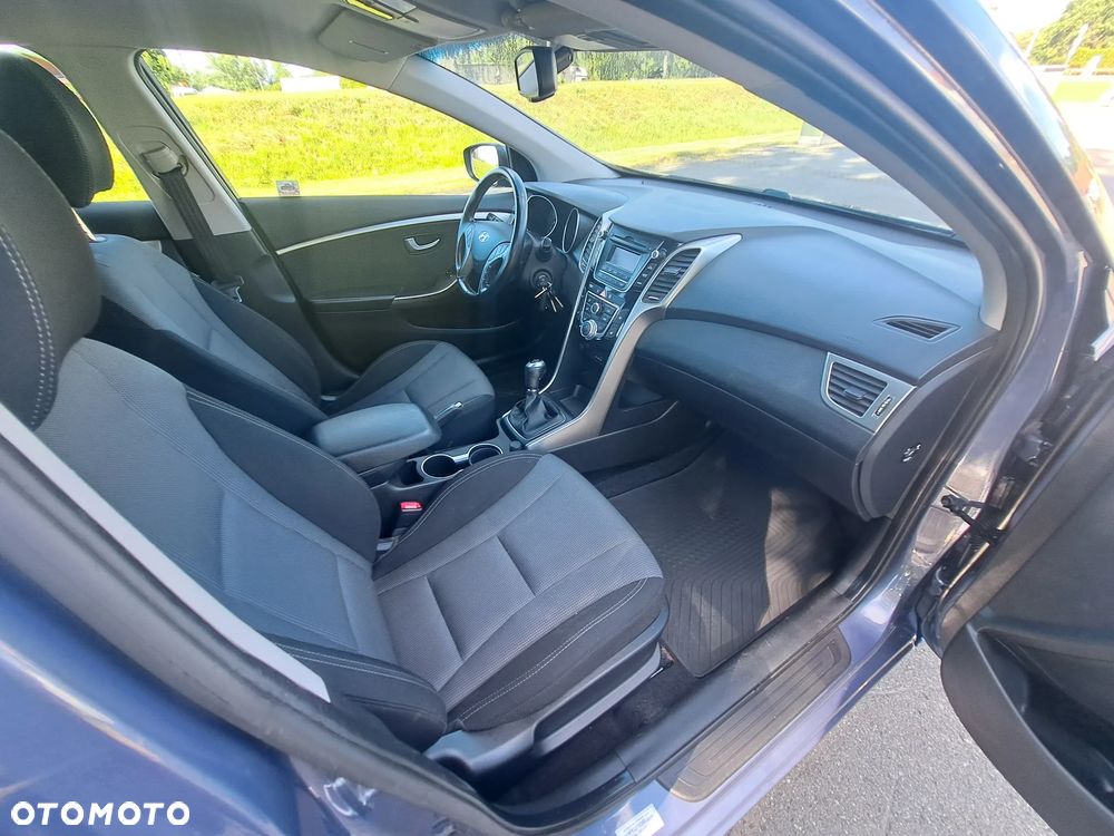 Hyundai i30 1.6 Comfort - 22