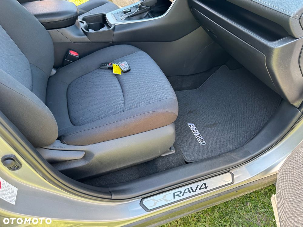 Toyota RAV4 - 28