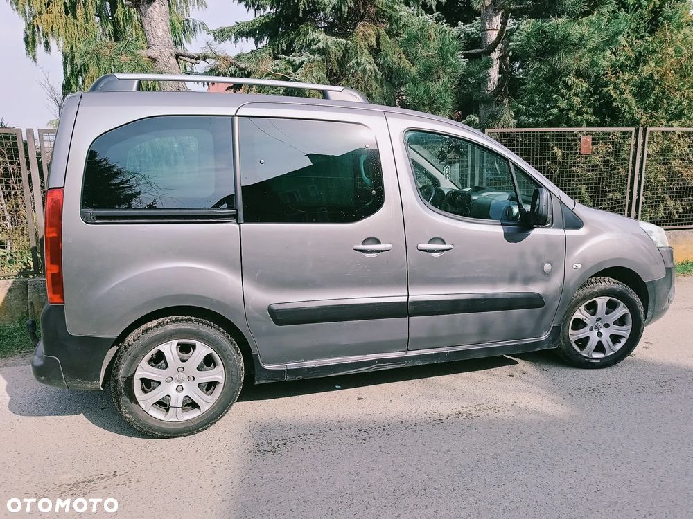 Peugeot Partner 110 Tendance mit Familien-Paket - 4