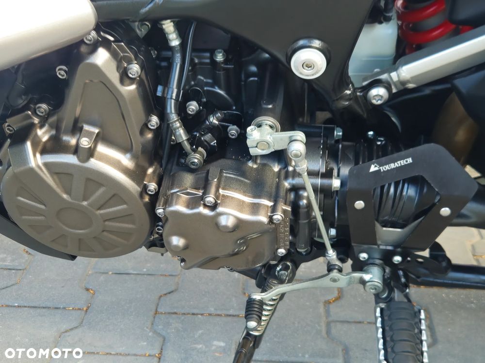 Yamaha Super Tenere - 16