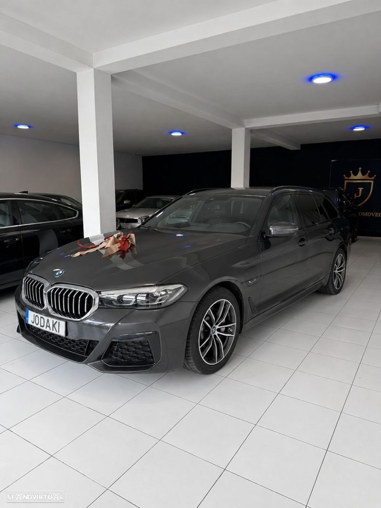 BMW 520 e Pack M - 1