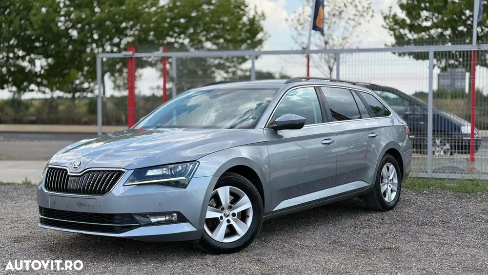 Skoda Superb 2.0 TDI DSG Style - 3