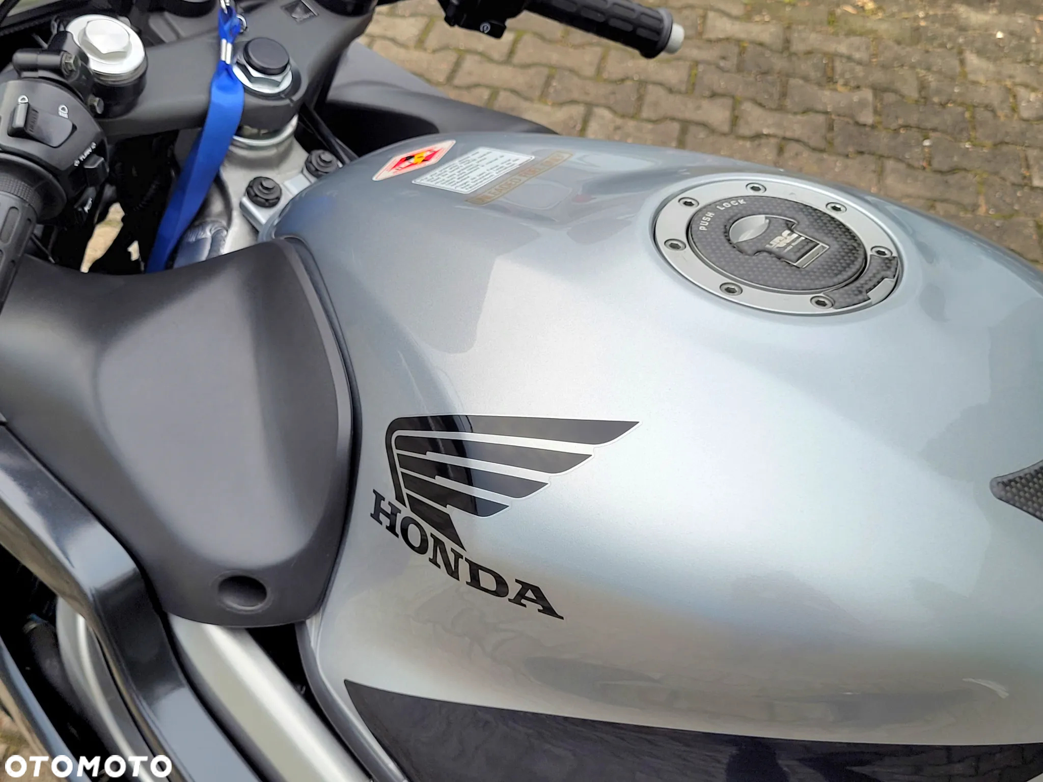 Honda CBR - 35