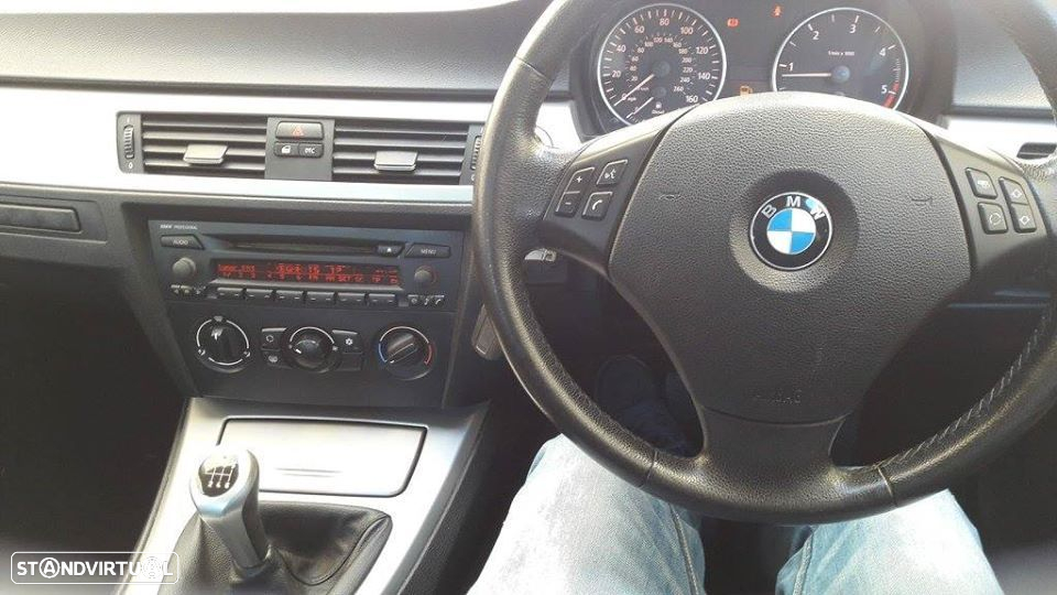 BMW 320 d E90 (Para Peças) - 3