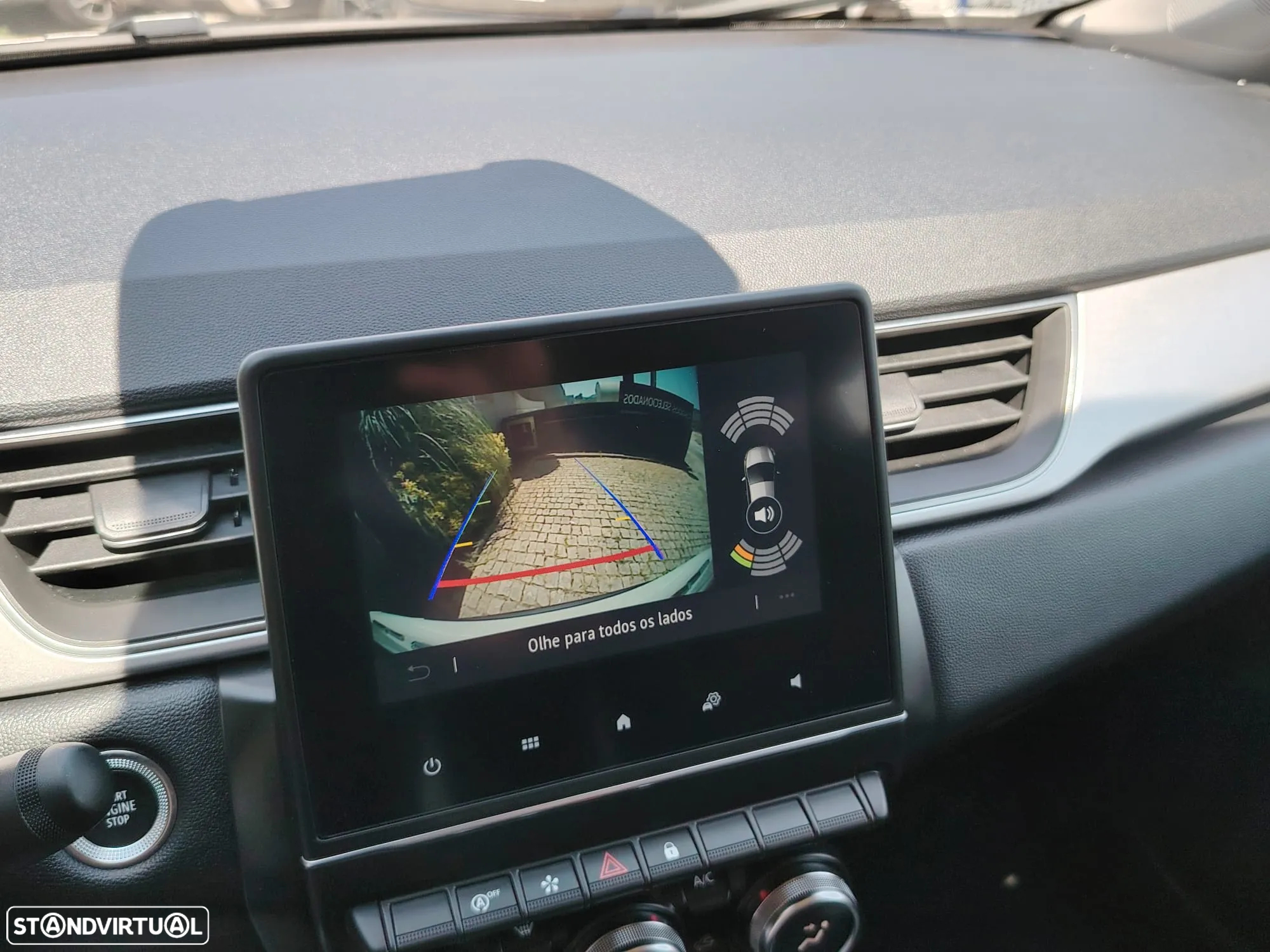 Renault Captur 1.0 TCe Techno Bi-Fuel - 11