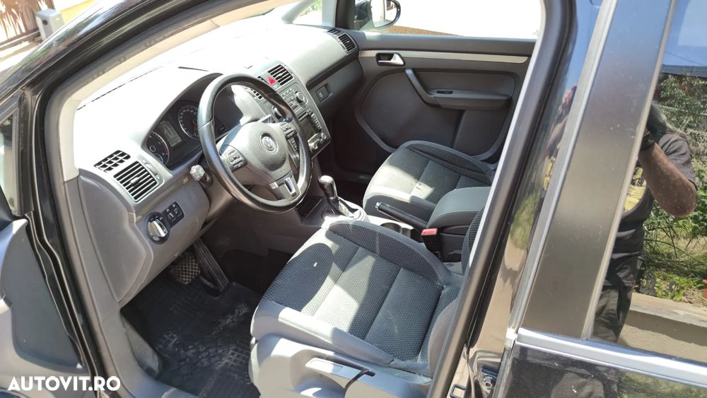 Volkswagen Touran 1.6 TDI DSG Comfortline - 4