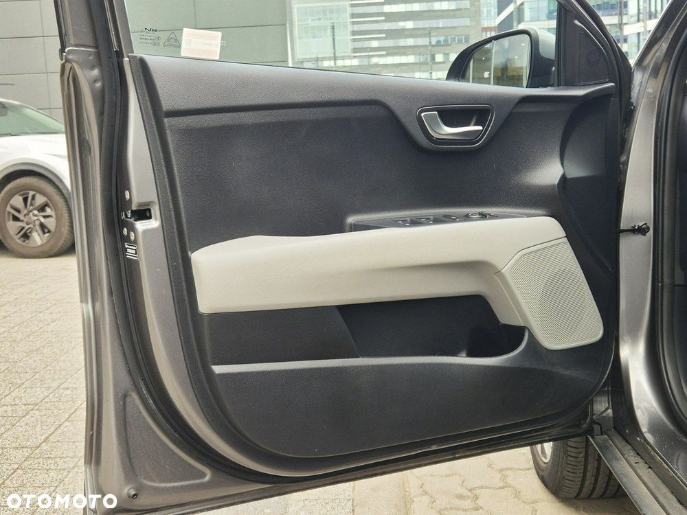 Kia Stonic 1.0 T-GDI L - 12