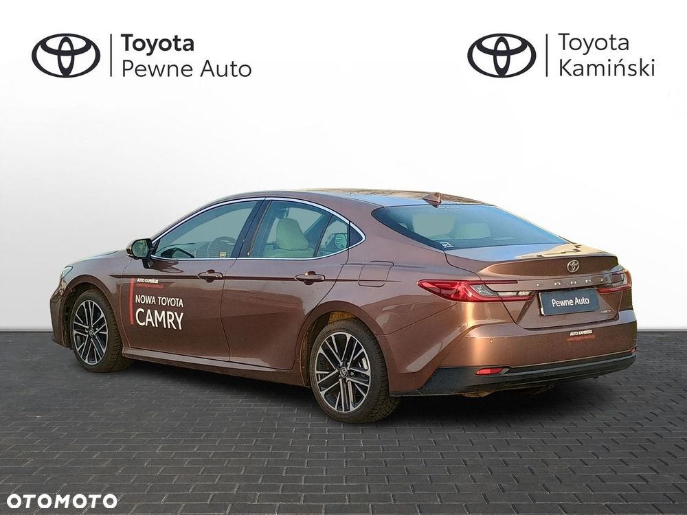 Toyota Camry - 3