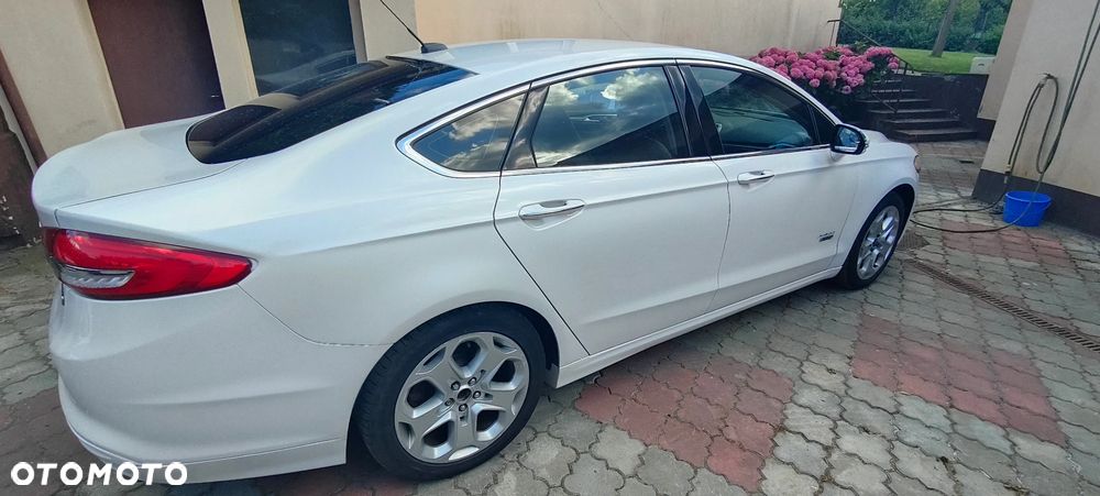 Ford Fusion - 5