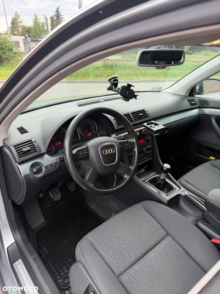 Audi A4 Limousine - 12