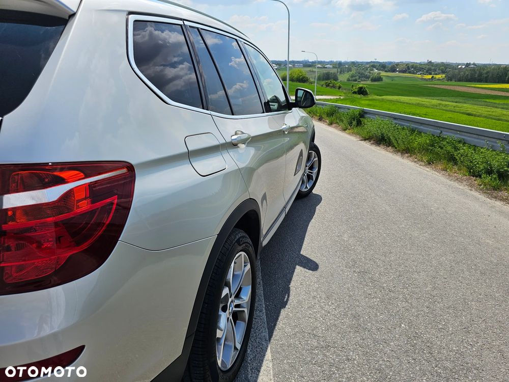 BMW X3 xDrive28i xLine - 12