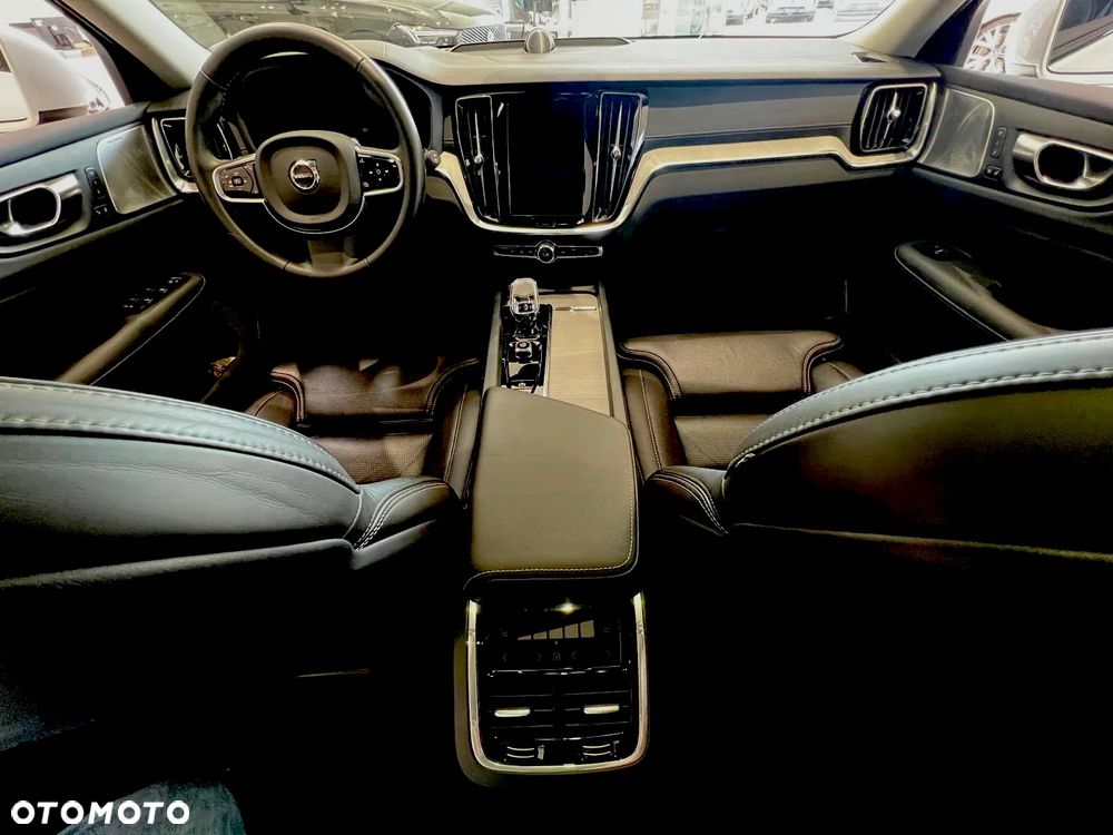 Volvo V60 B5 B AWD Ultimate Dark - 20