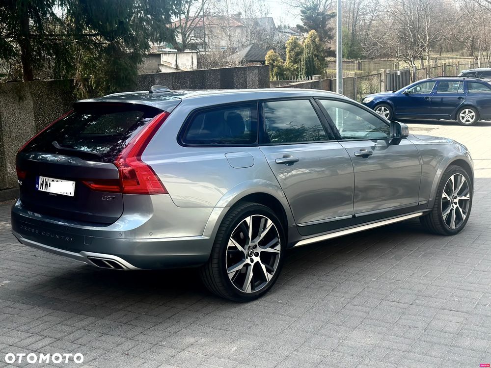 Volvo V90 Cross Country D5 AWD Pro - 5