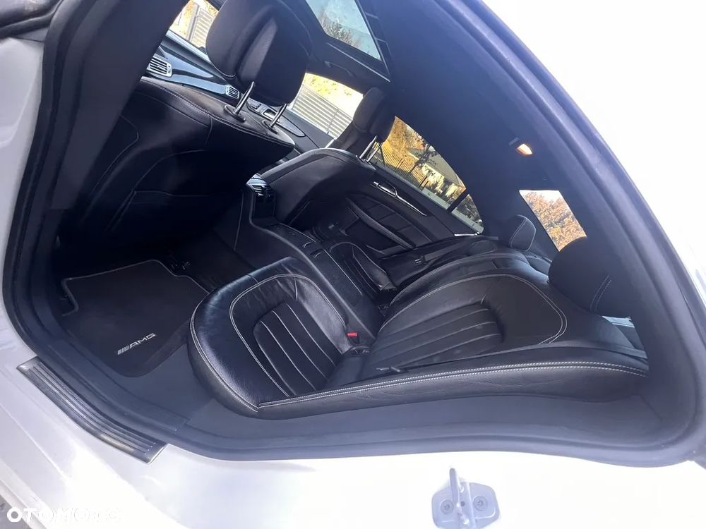 Mercedes-Benz CLS 350 CDI 4-Matic BlueEff - 13