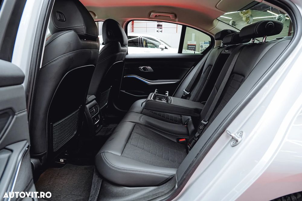 BMW Seria 3 318i Aut. Luxury Line - 9