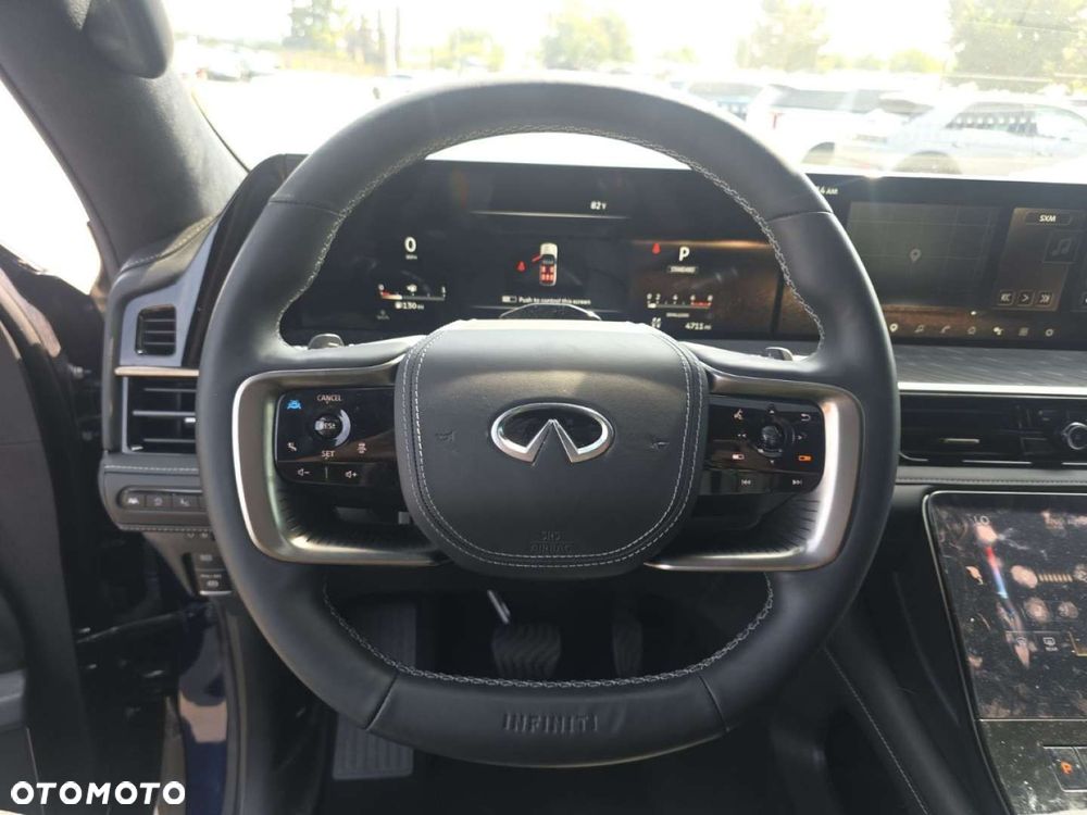 Infiniti QX80 - 11