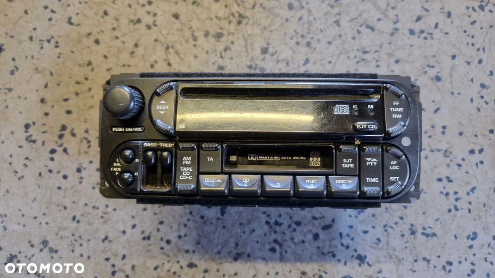 chrysler voyager iv radio fabryczne P05064385AF - 1