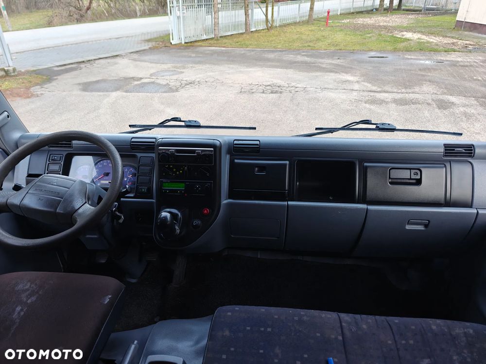 Mitsubishi Fuso canter - 12
