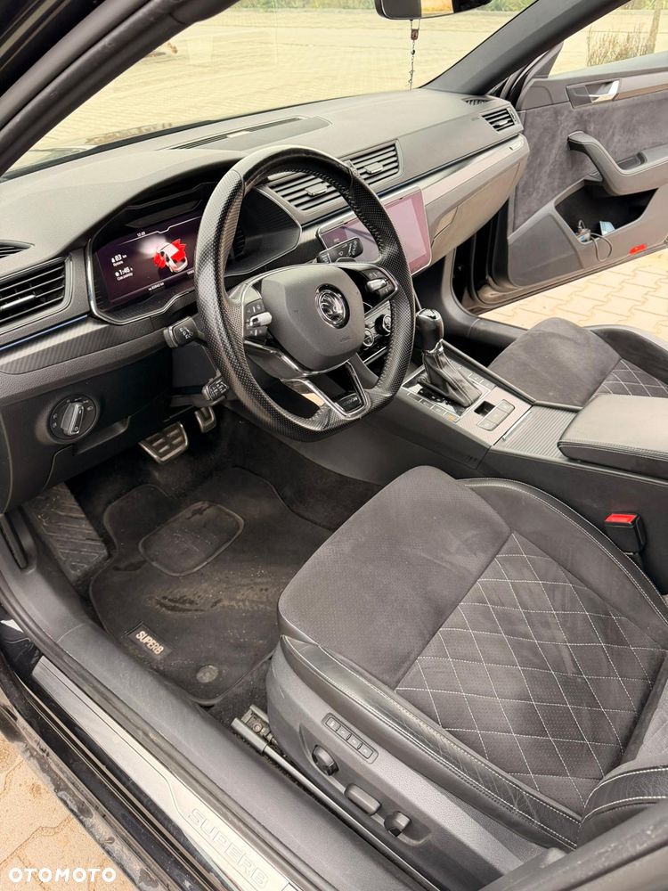 Skoda Superb 2.0 TDI SCR 4x4 Sportline DSG - 17