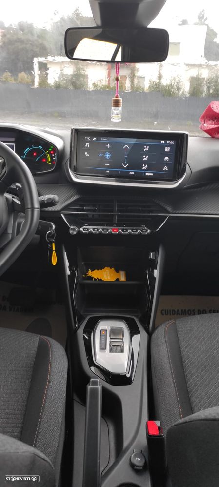 Peugeot 2008 Hybrid 136 e-DSC Style - 10