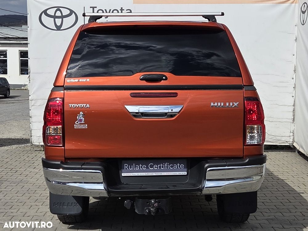 Toyota Hilux 4x4 Double Cab A/T Invincible - 6