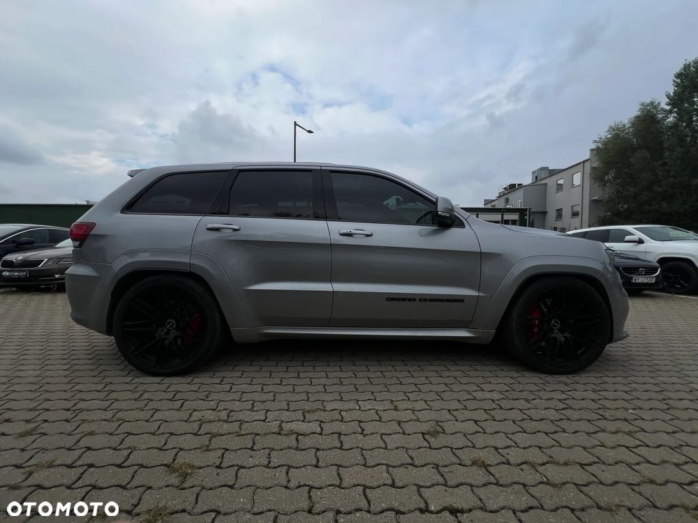 Jeep Grand Cherokee - 10