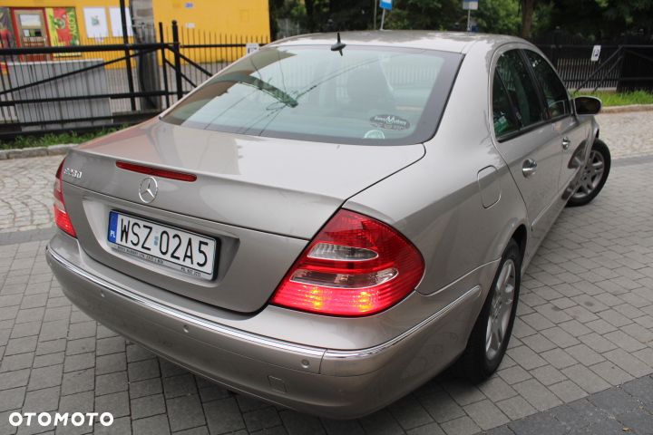 Mercedes-Benz Klasa E - 24