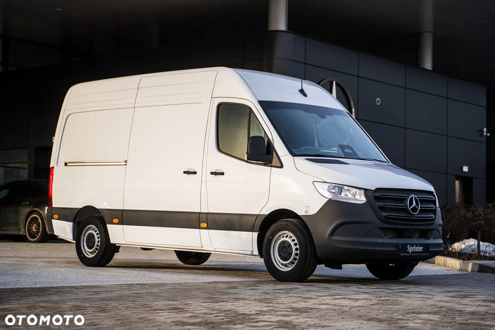 Mercedes-Benz Sprinter - 4