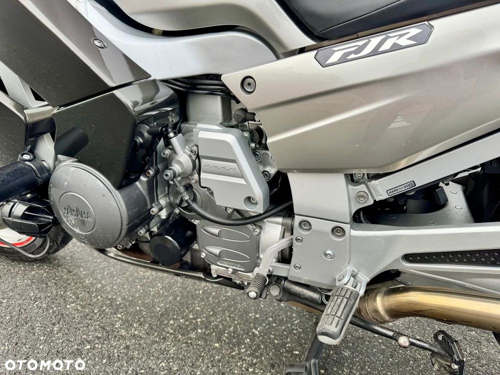 Yamaha FJR - 10