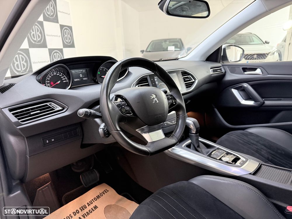 Peugeot 308 PureTech 130 GPF EAT8 Stop & Start Allure Pack - 9