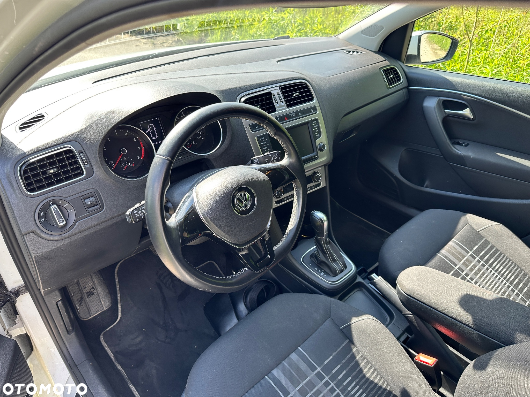 Volkswagen Polo 1.2 TSI Blue Motion Technology DSG Lounge - 7